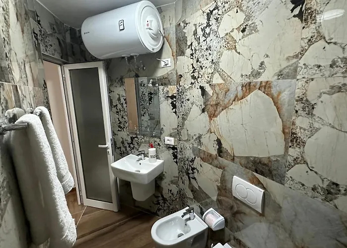 Cozy Centrally Located For Two 1, 10 Min Walk From Center *