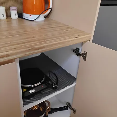 Cozy Centrally Located For Two 1, 10 Min Walk From Center * Тирана