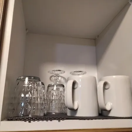 Cozy Centrally Located For Two 1, 10 Min Walk From Center *