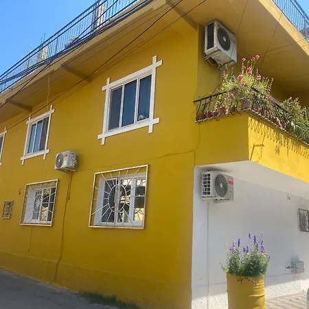 Cozy Centrally Located For Two 1, 10 Min Walk From Center