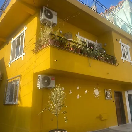 Cozy Centrally Located For Two 1, 10 Min Walk From Center דירה *